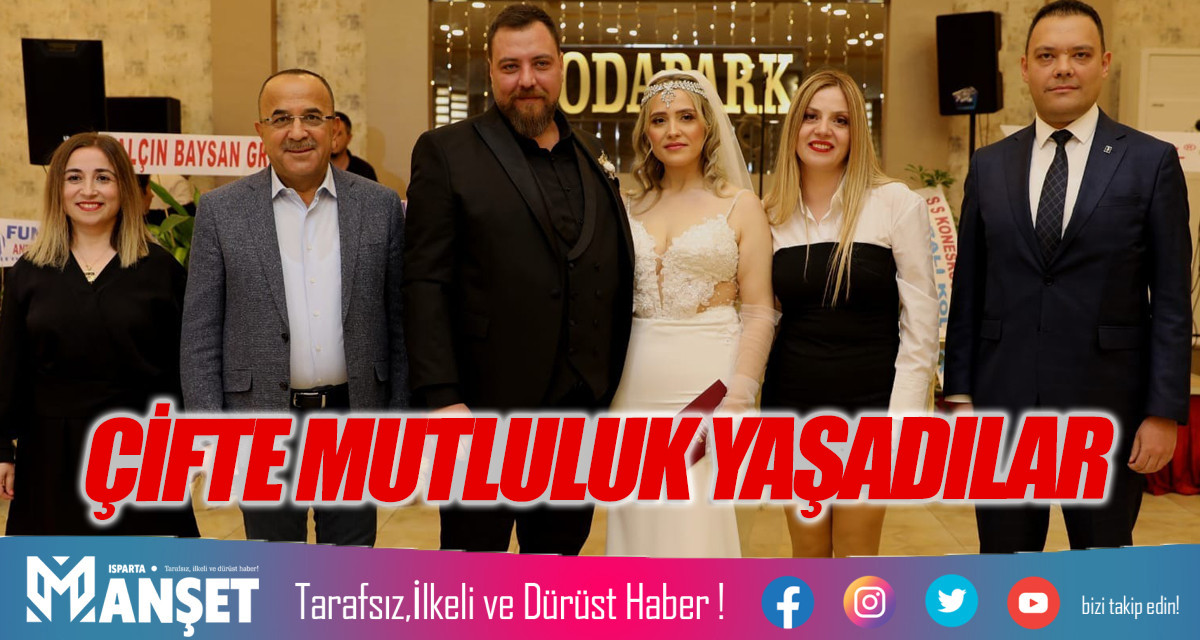 ÇİFTE MUTLULUK YAŞADILAR